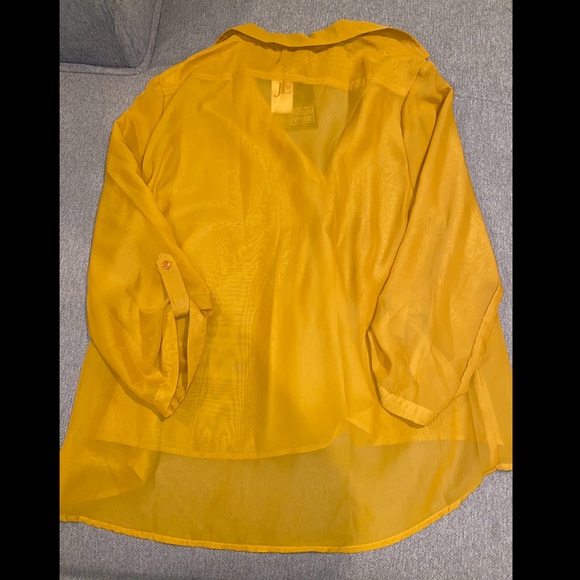 NWT Yellow Gold Blouse with Pleated Bib - Picture 4 of 4